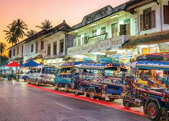 ทัวร์วังเวียง พระธาตุหลวง ประตูชัย 6500 บาท จากกทม.รถบัส